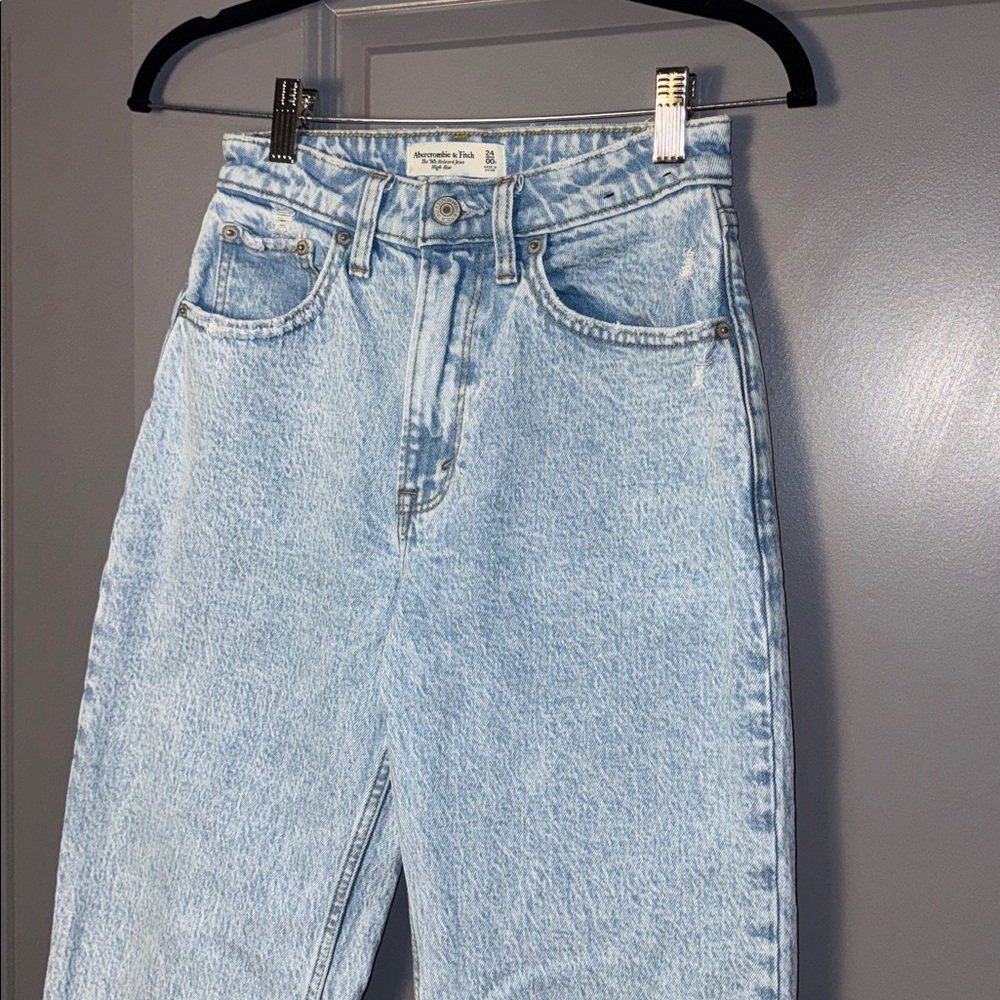 Abercrombie & Fitch Curve Love High Rise 90s Relaxed Jeans